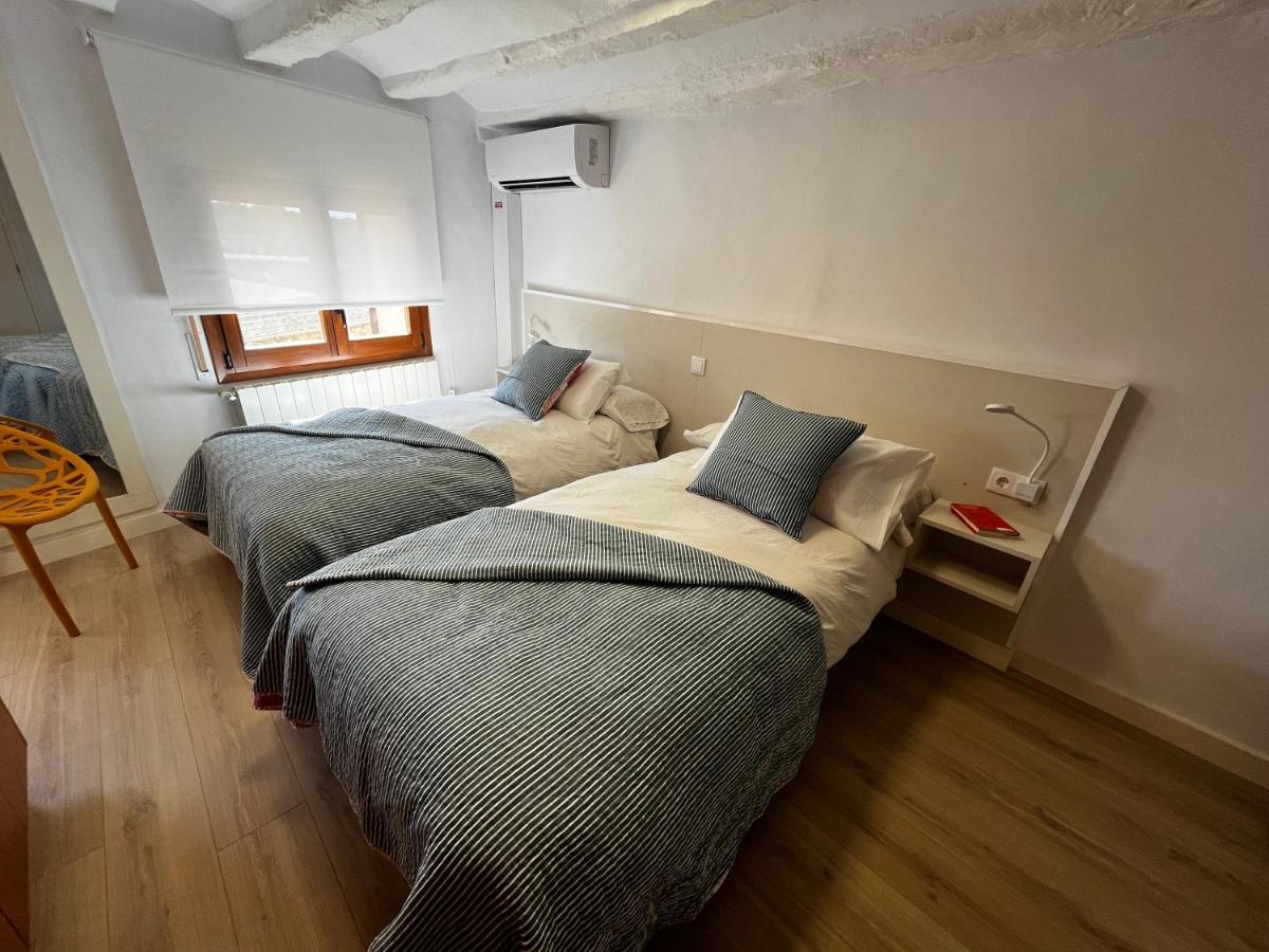 Apartaments Rurals Cal Parro, Batea Buitenkant foto